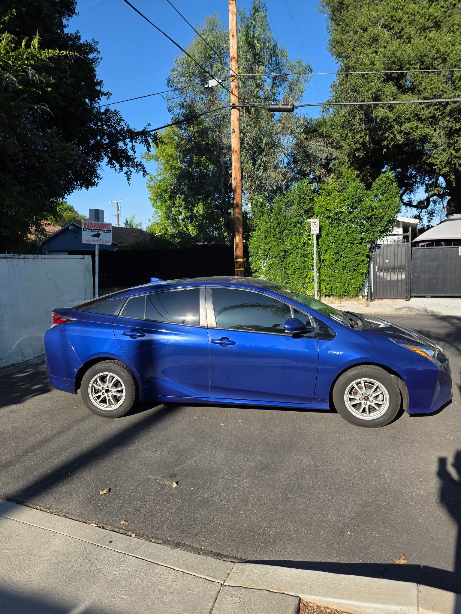 2018 Toyota Prius Two — photo 3 of 16