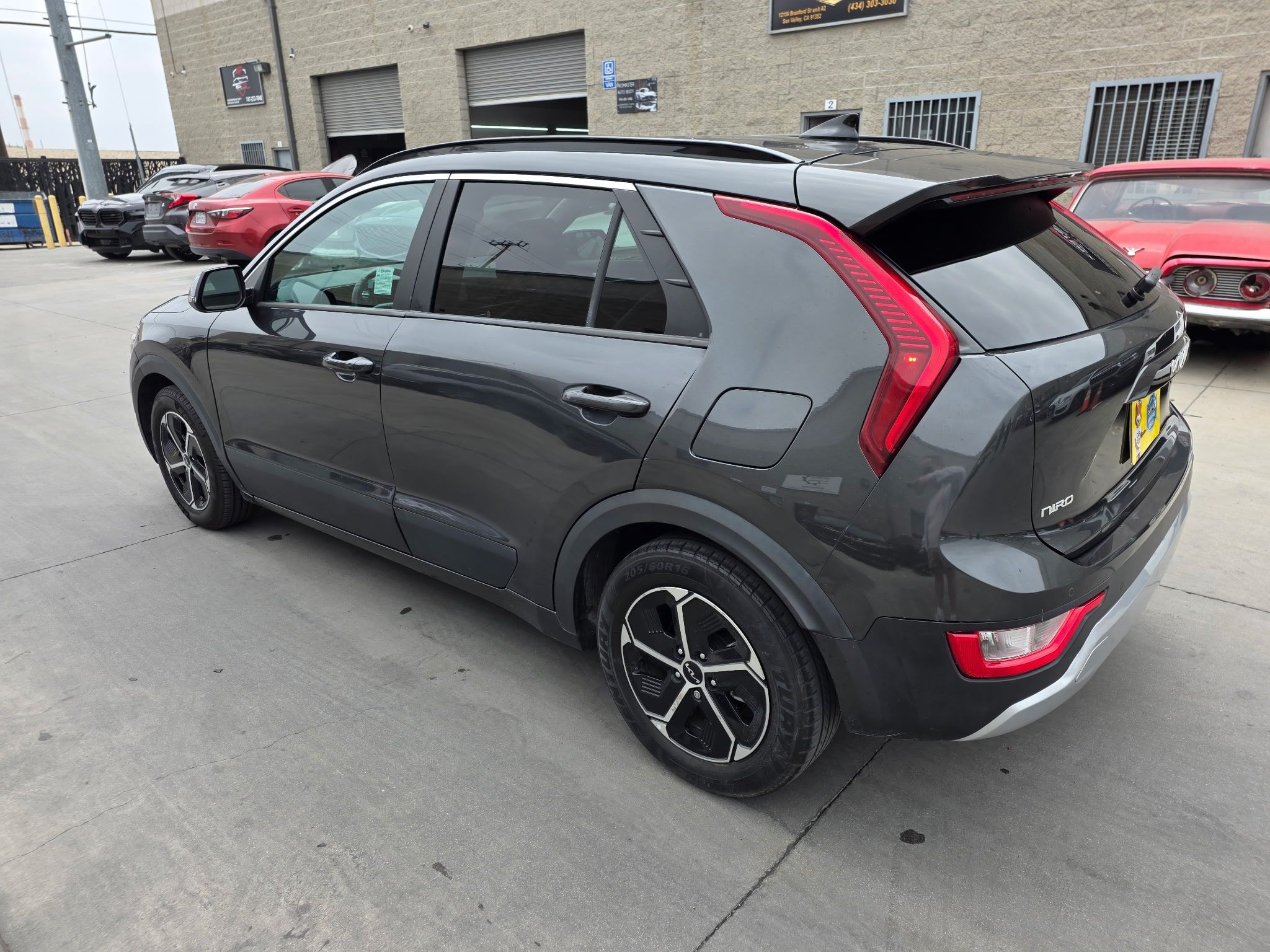 2023 Kia Niro EX — photo 3 of 15