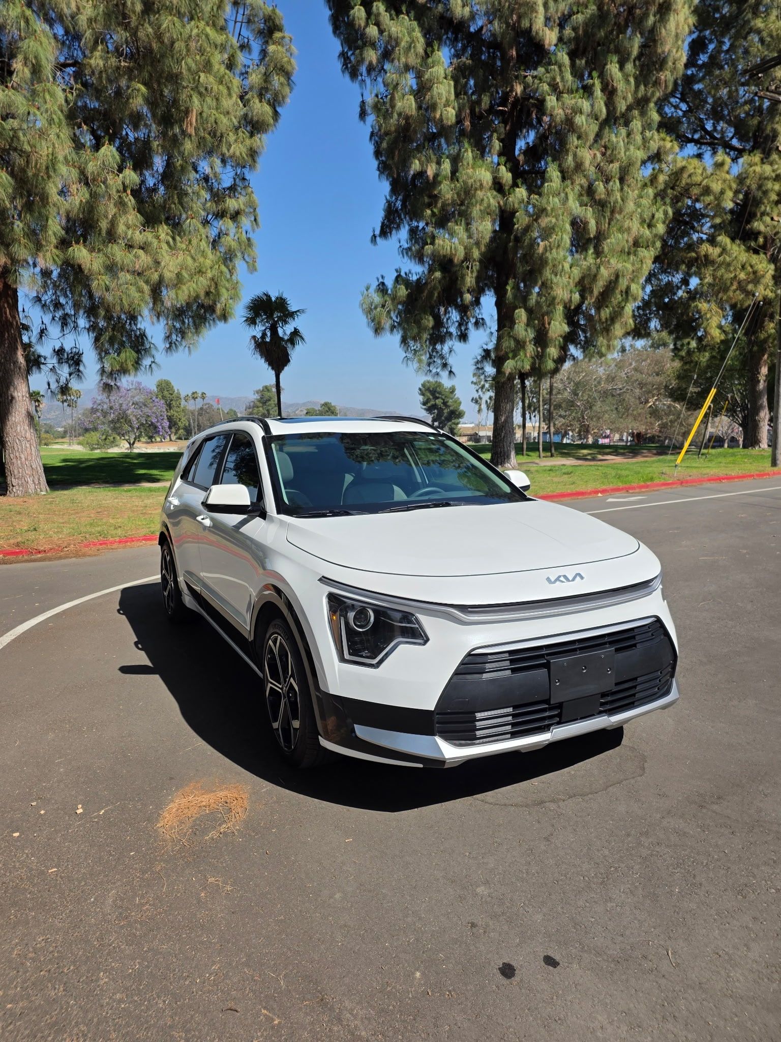 2024 Kia Niro EX Touring - Snow White Pearl exterior