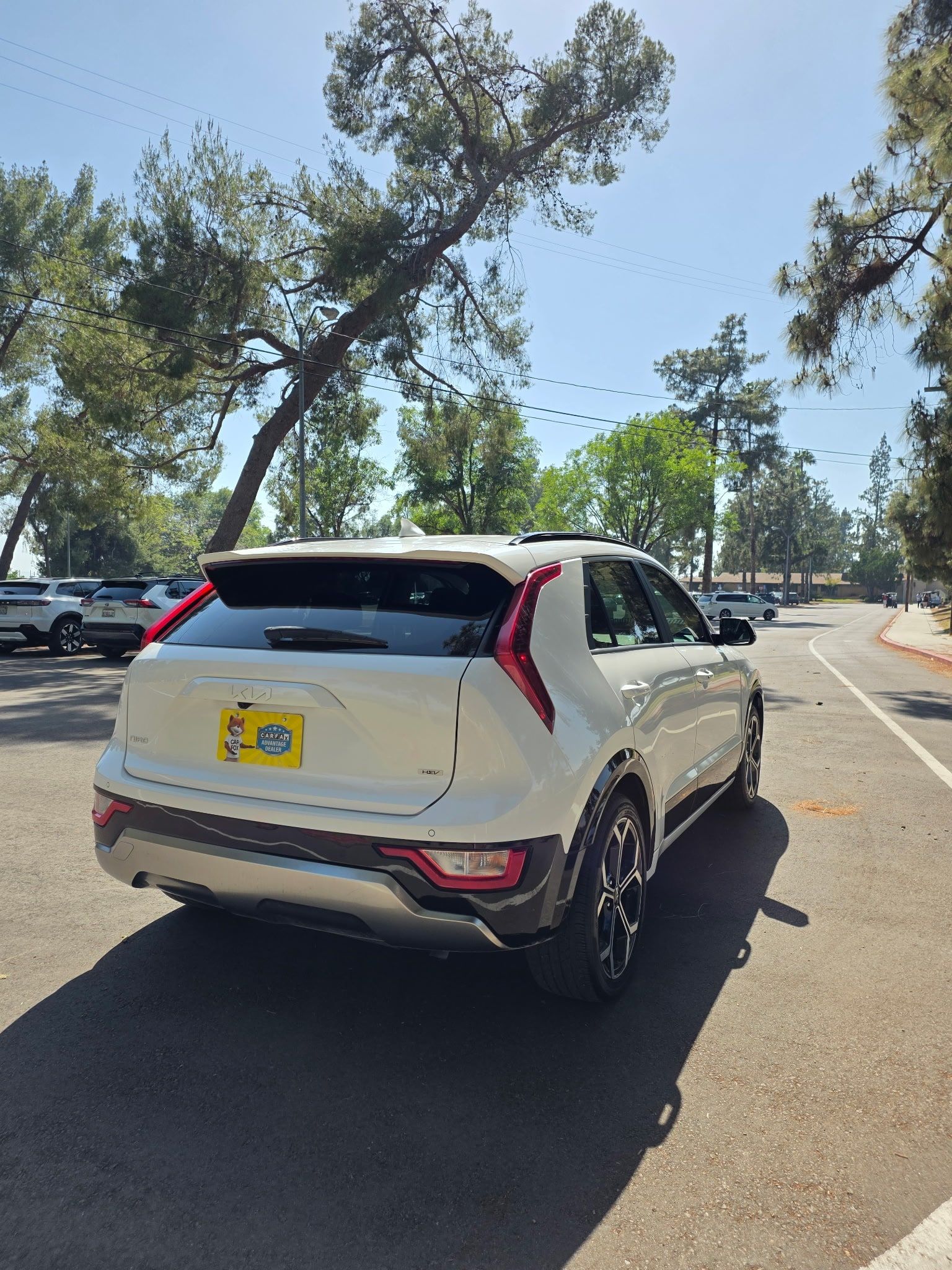 2024 Kia Niro EX Touring — photo 4 of 15