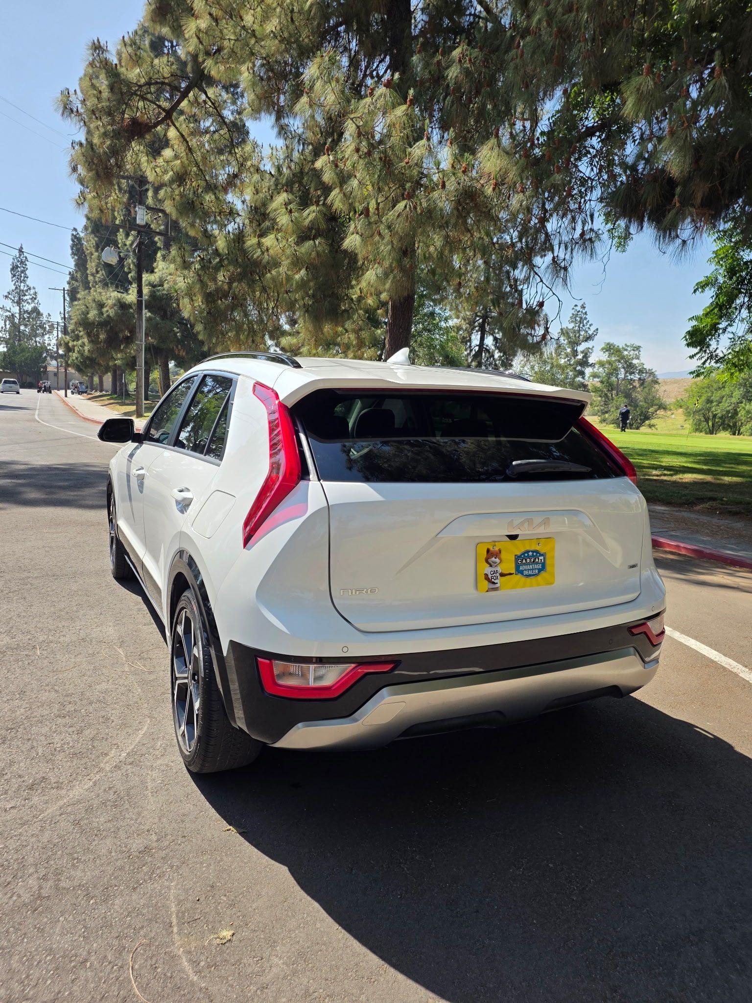 2024 Kia Niro EX Touring — photo 5 of 15